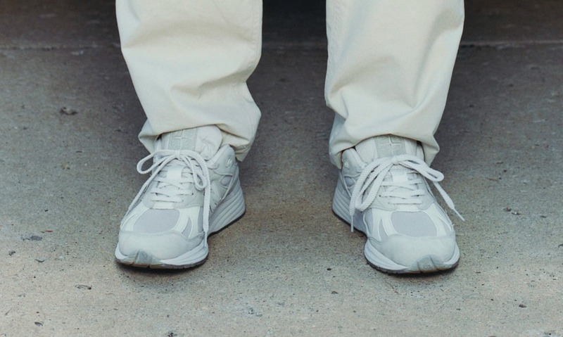 Stone  × New Balance 991V2 ゴーストパック Stone Island x New Balance 991v2 Ghost Pack | SneakerFiles